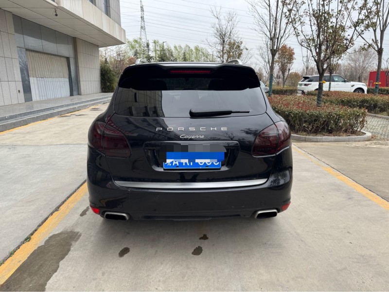 濟寧13年保時捷卡宴5