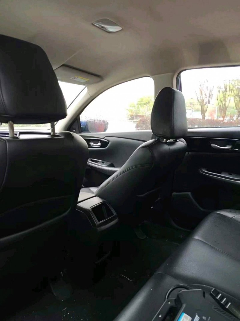 肇慶20年本田凌派4