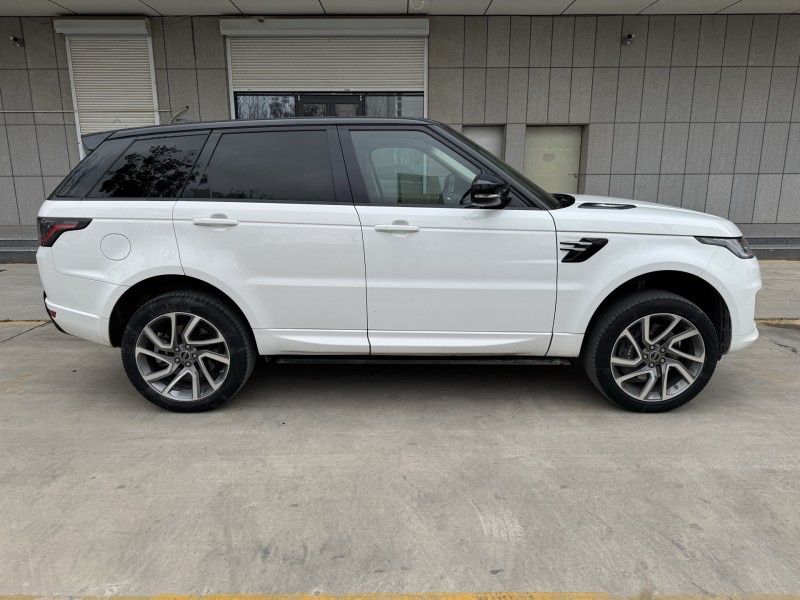 濟寧21年路虎攬勝運動8