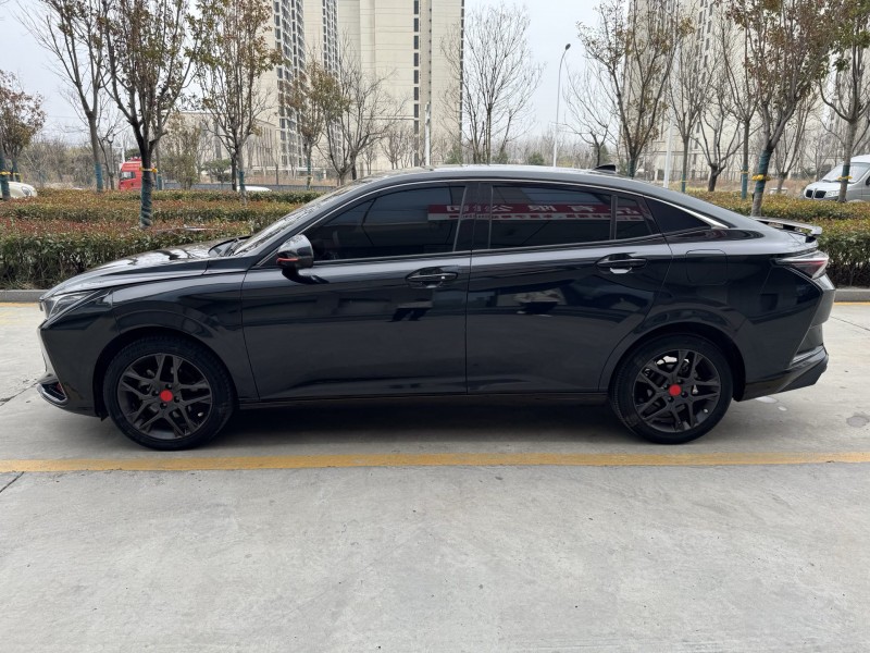 济宁22年东风奕炫3