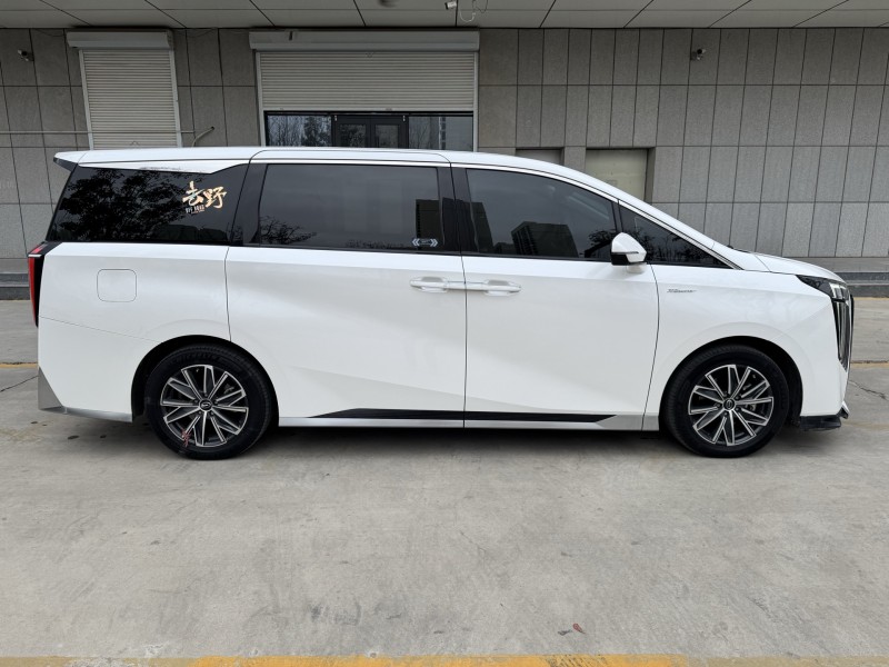 济宁23年传祺M8/GM84