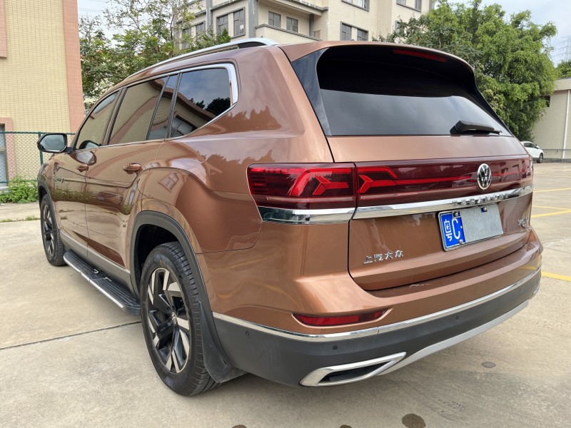 中山22年大眾途昂4