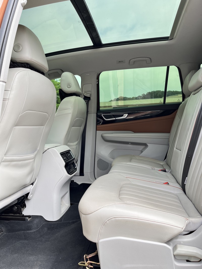 中山22年大眾途昂6