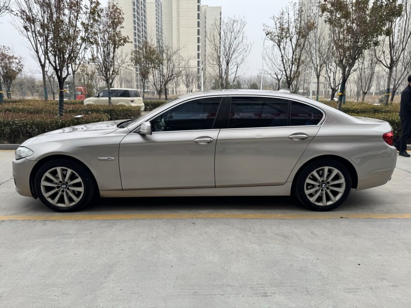 济宁13年宝马5系4