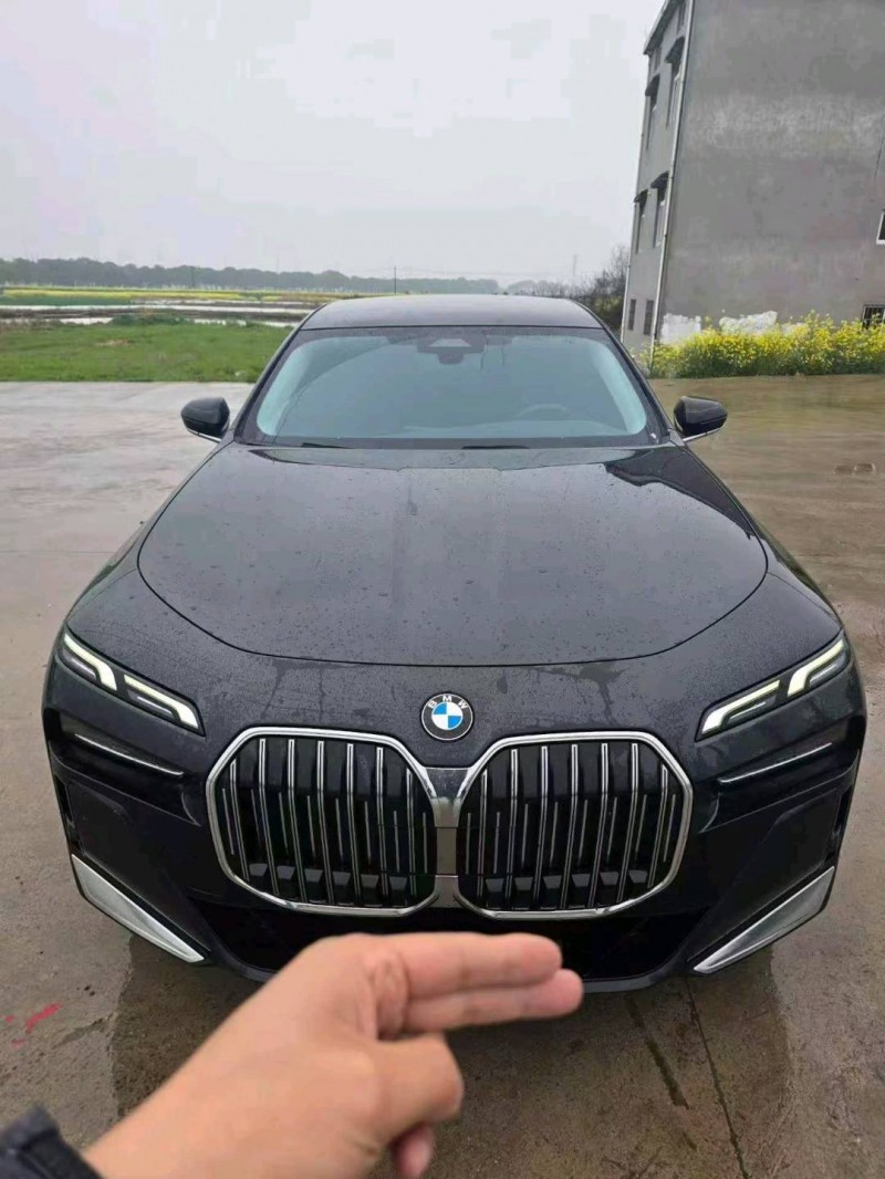 常州25年宝马7系1