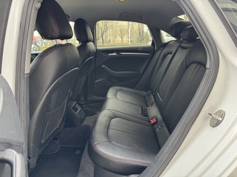 济宁19年奥迪A39