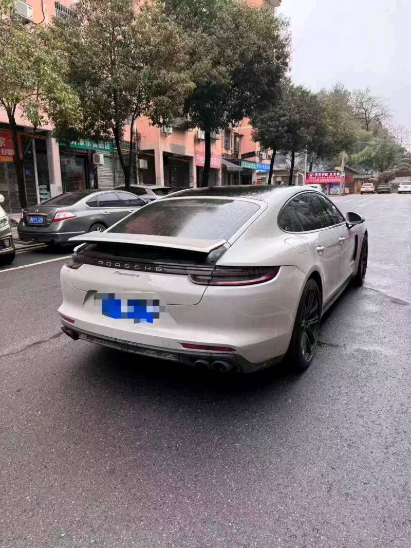 長沙20年保時捷帕拉梅拉8