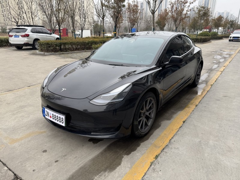 濟寧23年特斯拉MODEL 37