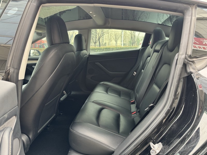 濟寧23年特斯拉MODEL 39