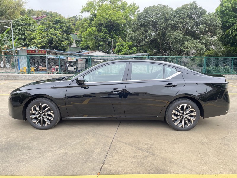 中山26年日產天籟3