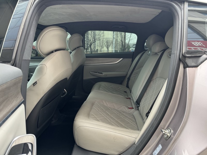 濟寧24年長安汽車啟源6