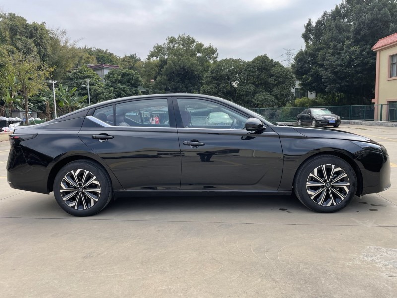 中山26年日產天籟2