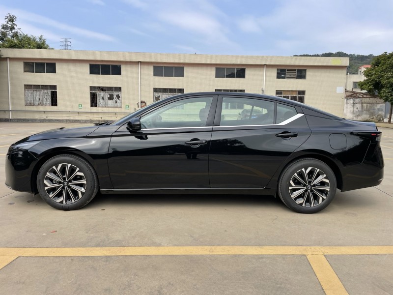 中山26年日產天籟3