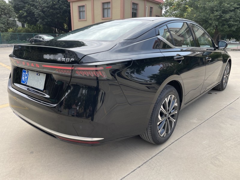 中山26年日產天籟4