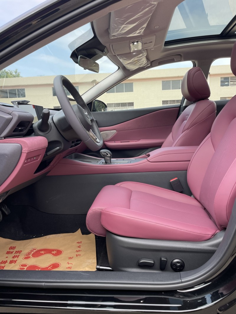 中山26年日產天籟8