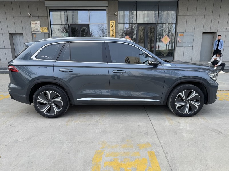 济宁23年吉利星越4