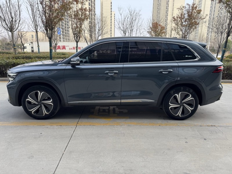 济宁23年吉利星越6