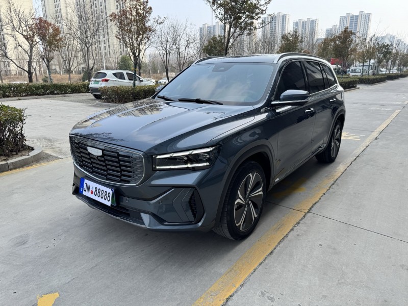 济宁23年吉利星越7