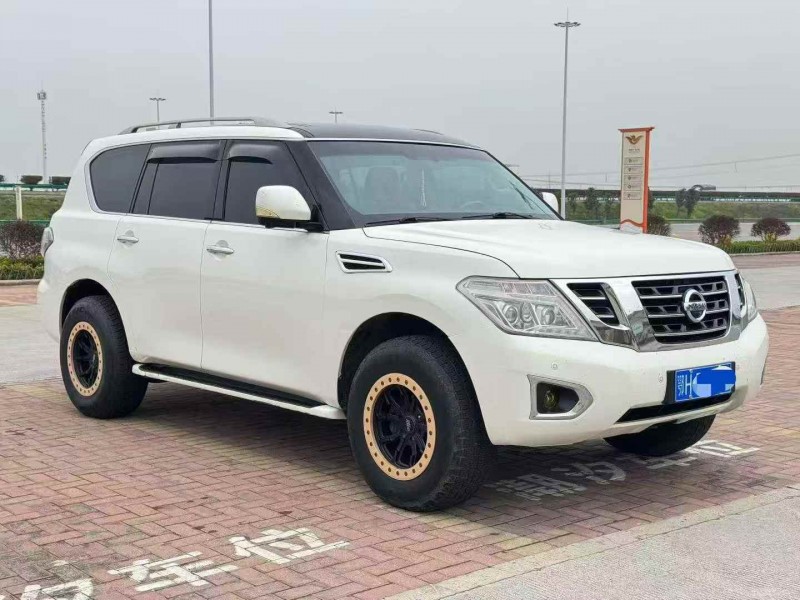 岳阳19年日产途乐2