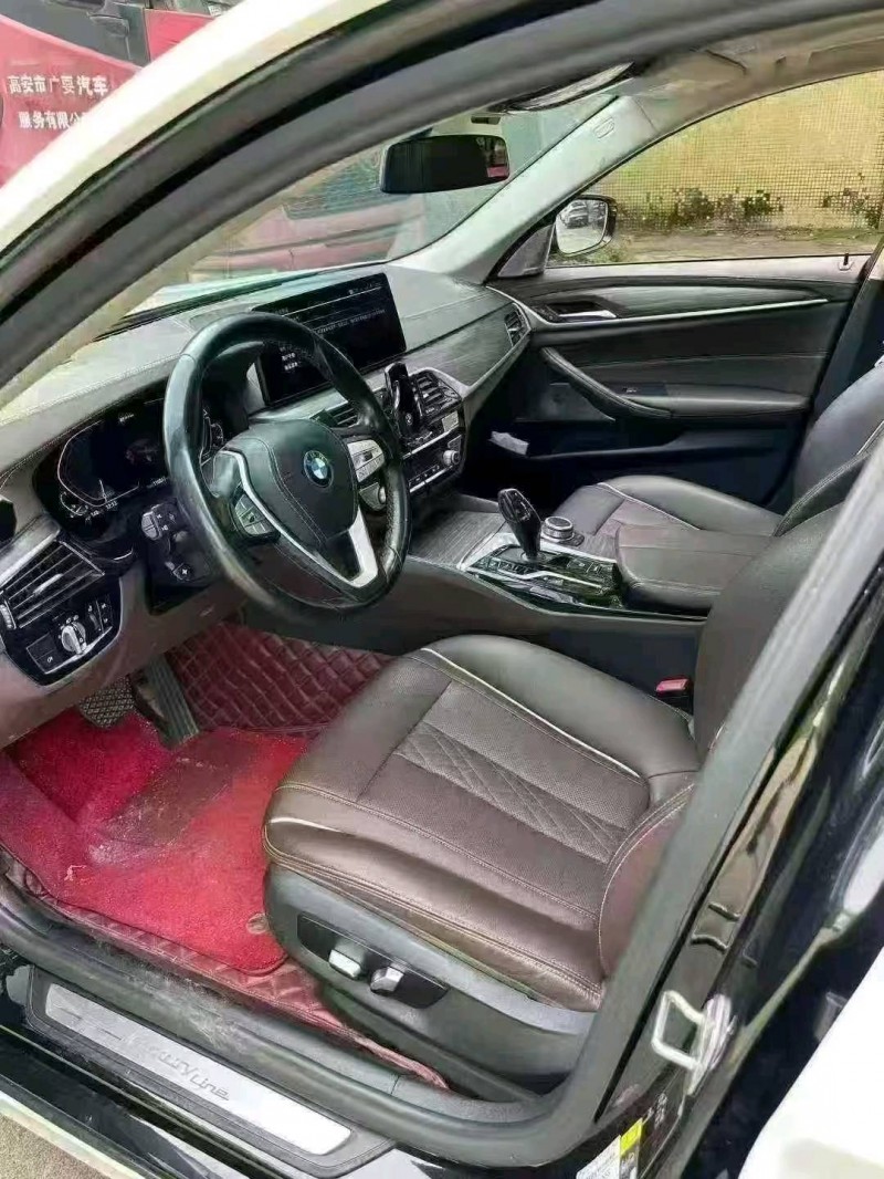 广州22年宝马5系3