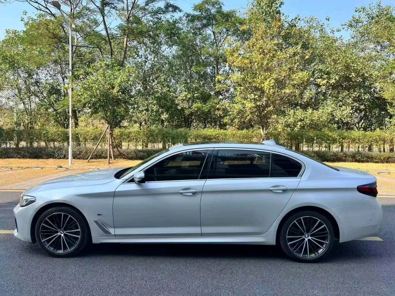 广州21年宝马5系4