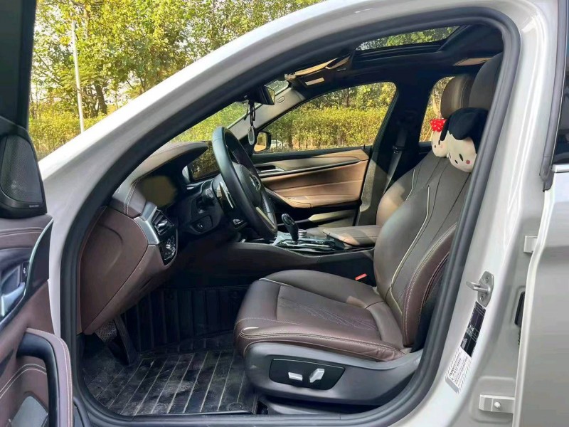 广州21年宝马5系7