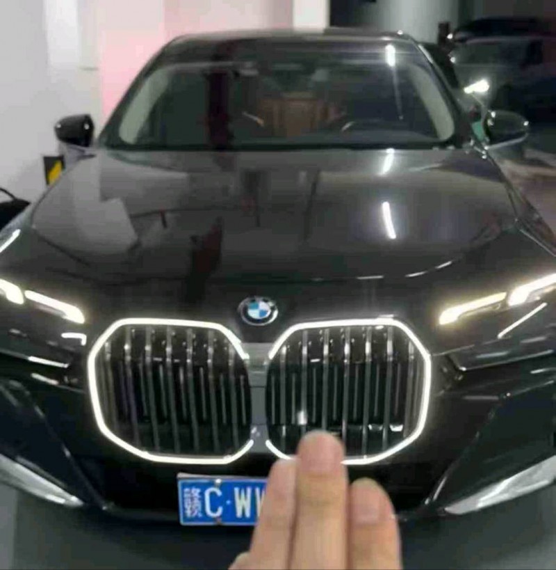 广州23年宝马7系1