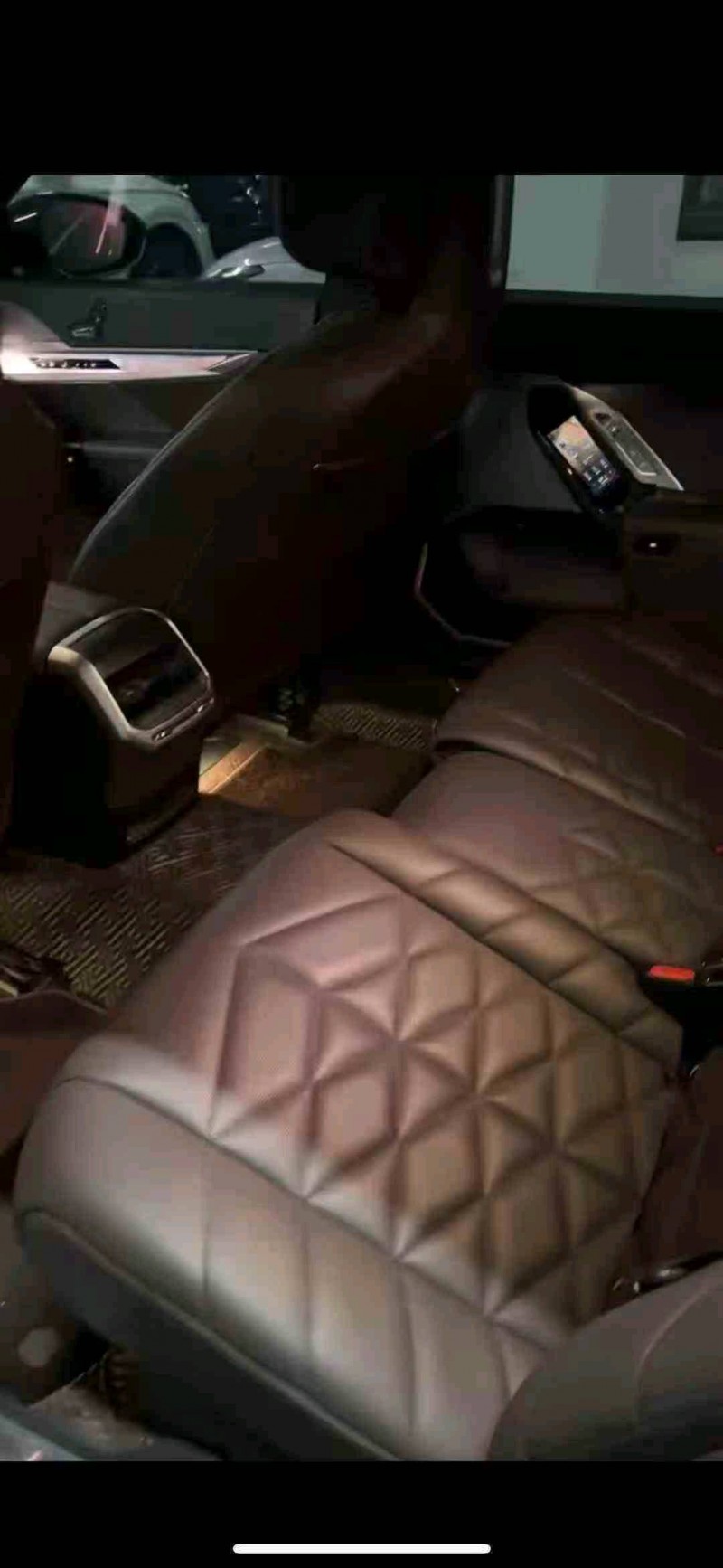 广州23年宝马7系3