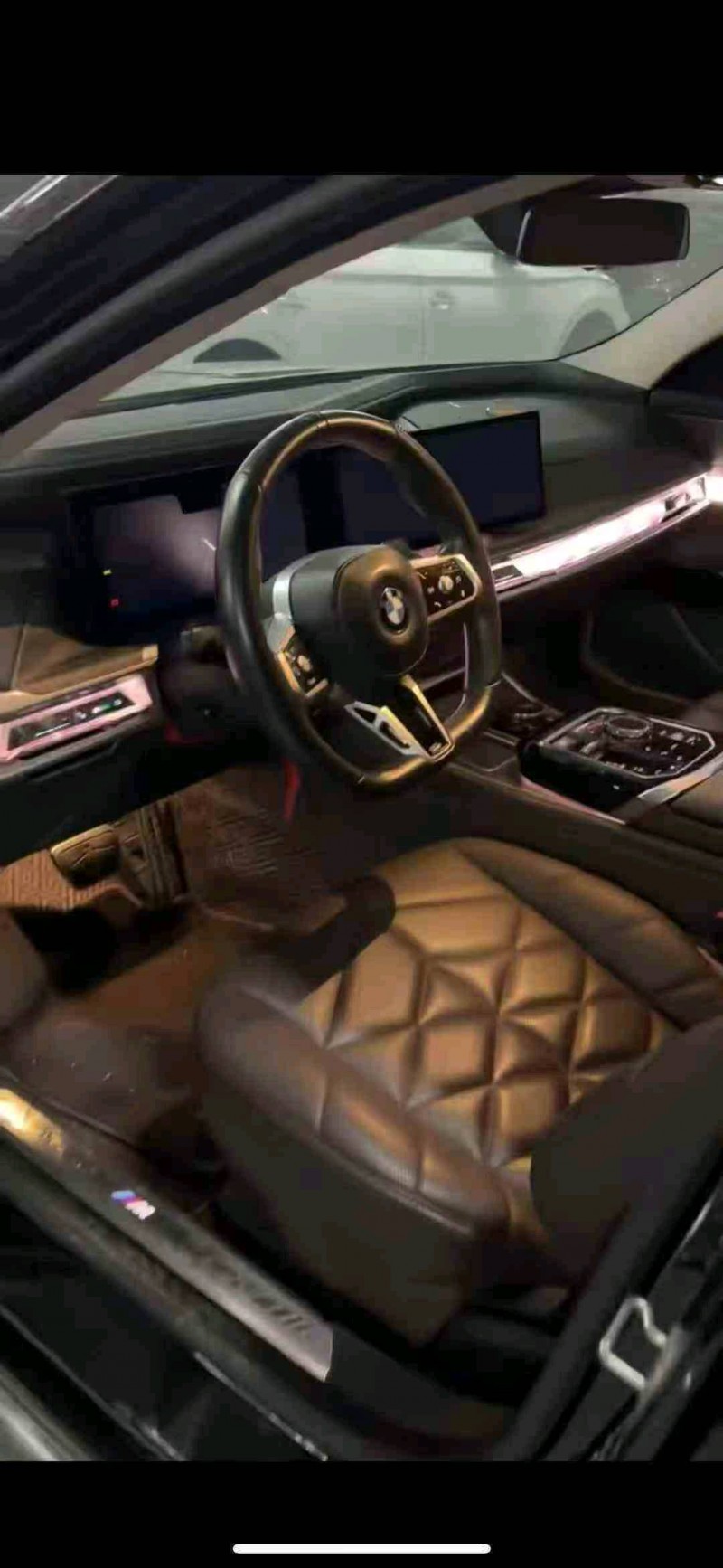 广州23年宝马7系4