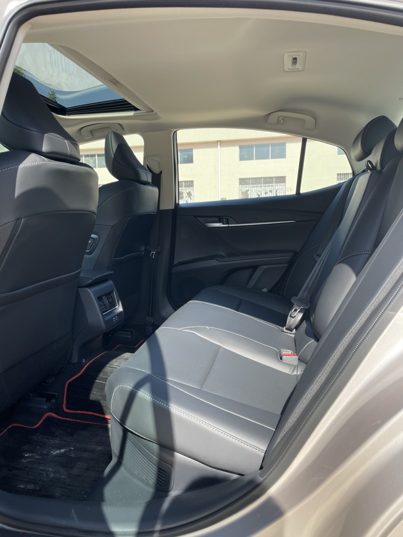 中山25年丰田凯美瑞6