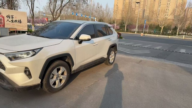 淄博25年豐田RAV43