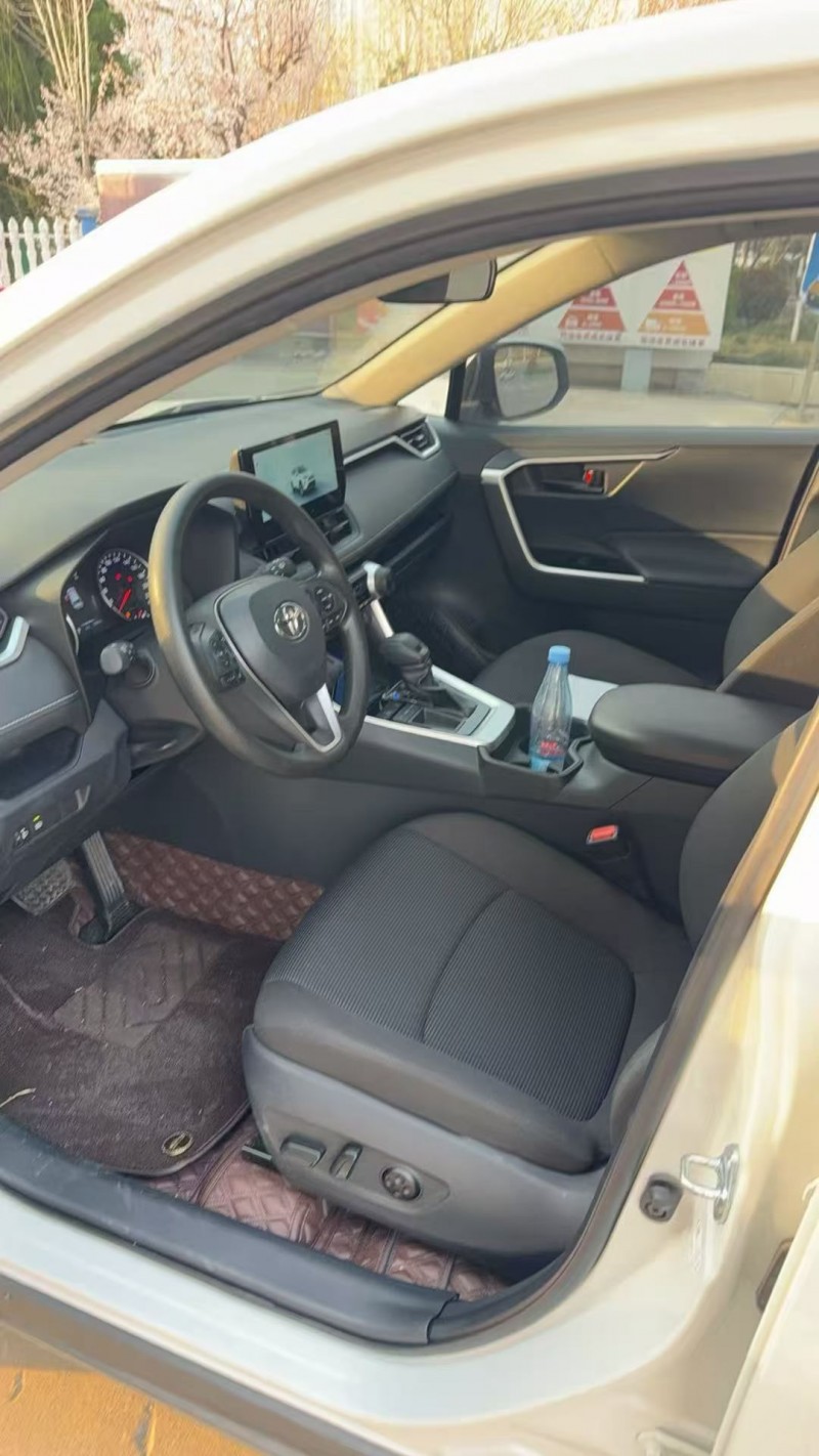 淄博25年豐田RAV44