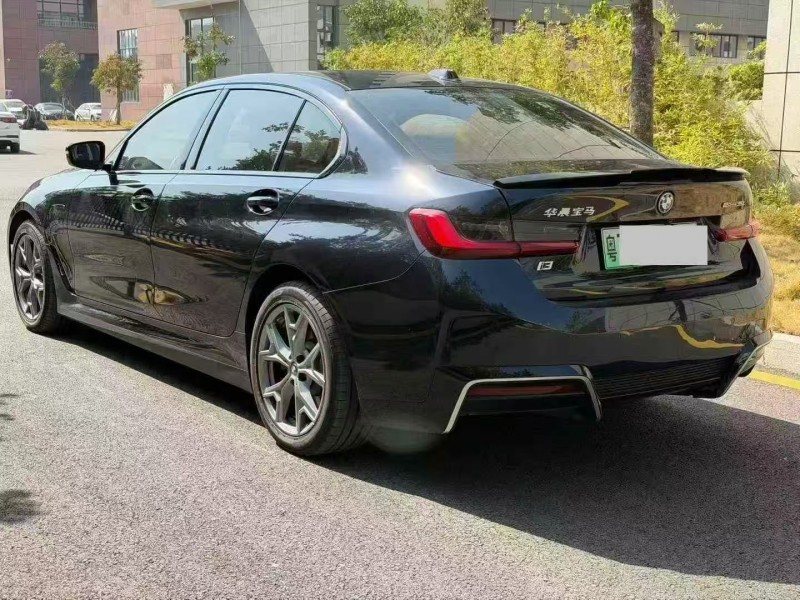 廣州24年寶馬I37