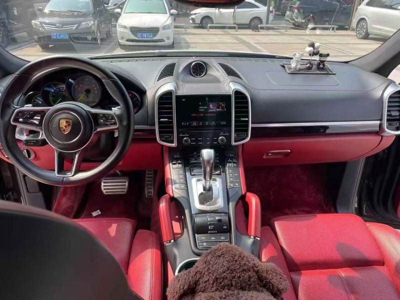 徐州17年保時捷卡宴4