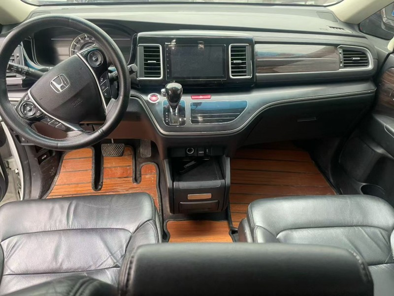 煙臺17年本田艾力紳4