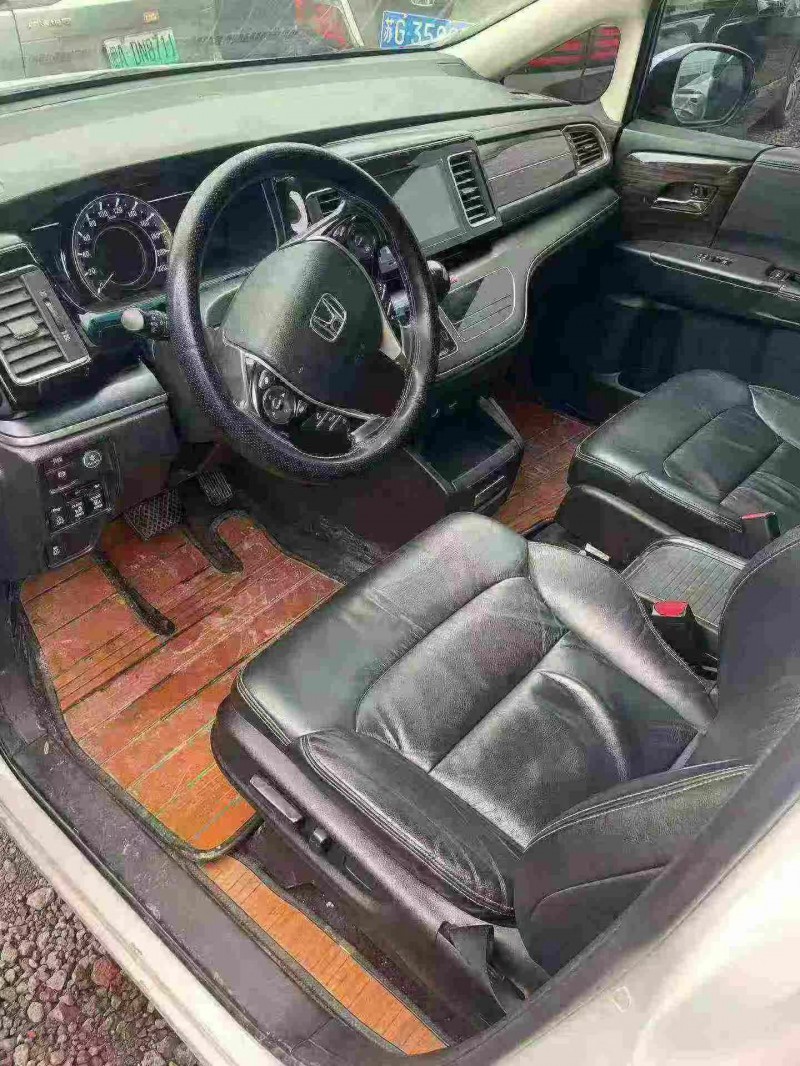 煙臺17年本田艾力紳5