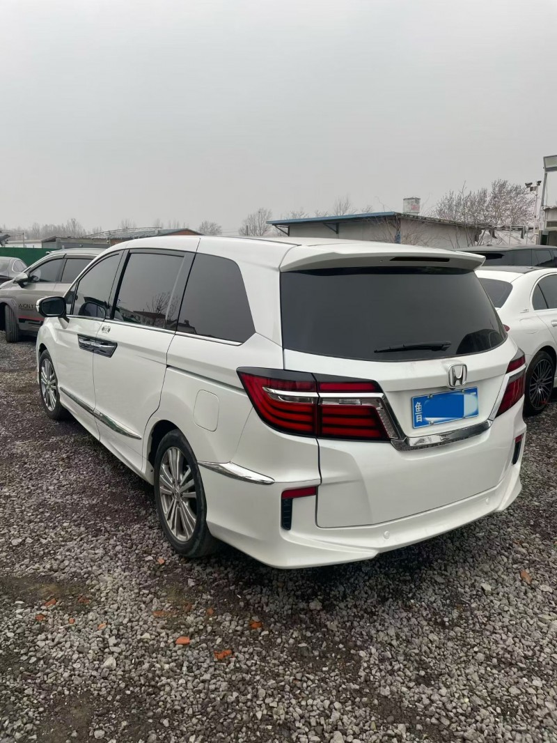 煙臺17年本田艾力紳9