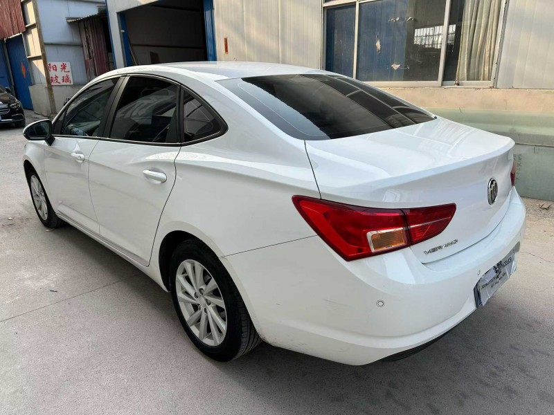 潍坊16年别克威朗8