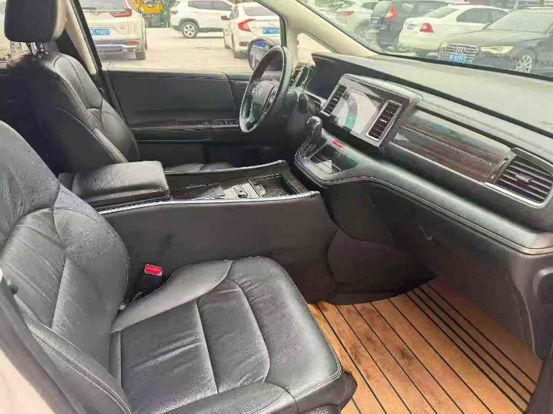 襄阳19年本田艾力绅2