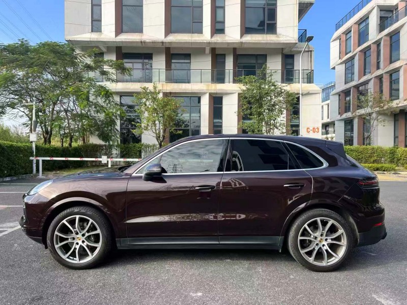 广州20年保时捷卡宴3