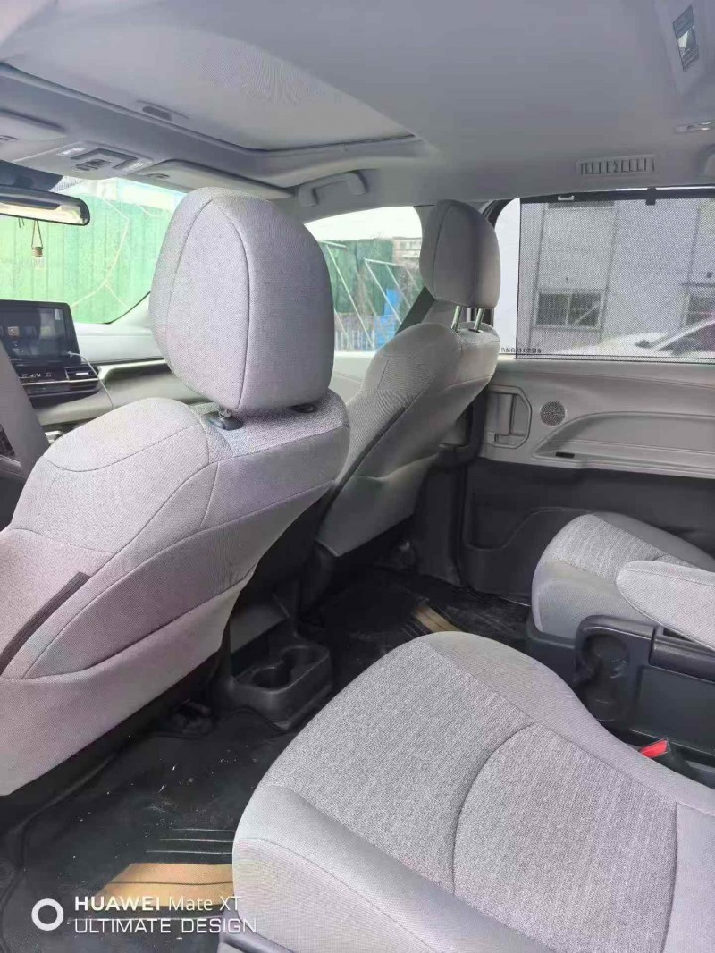 枣庄24年丰田塞纳5