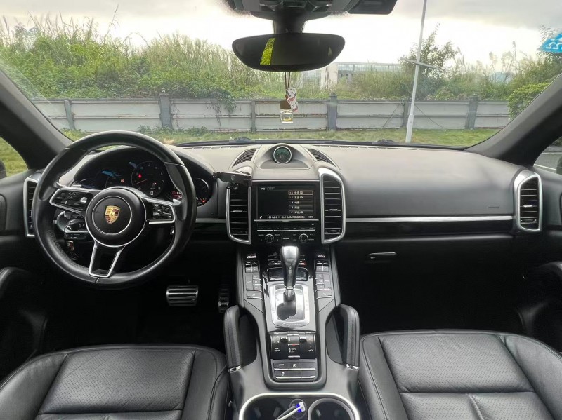 湛江16年保時捷卡宴9