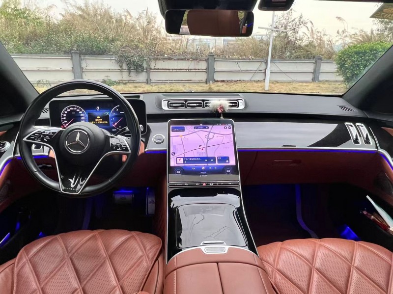 茂名23年奔驰迈巴赫S级7