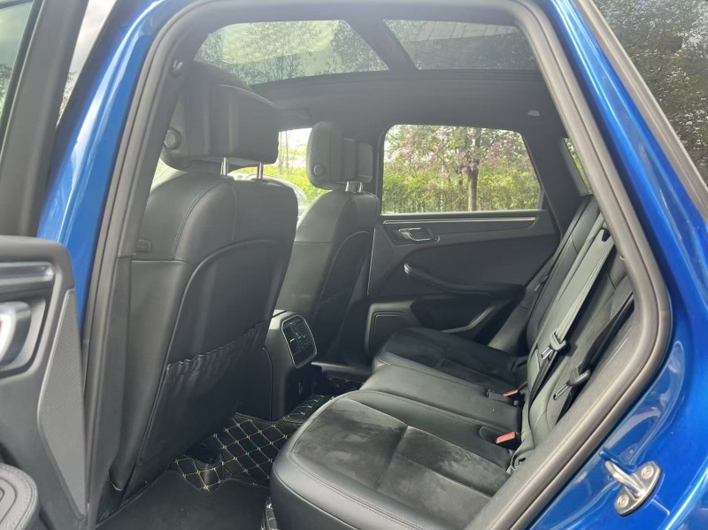 中山18年保时捷Macan8