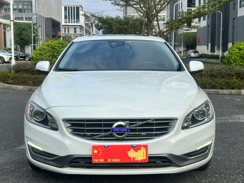 清远16年沃尔沃S60L1