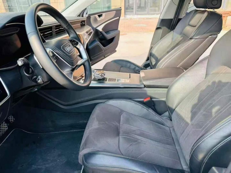 东营24年奥迪A7L8