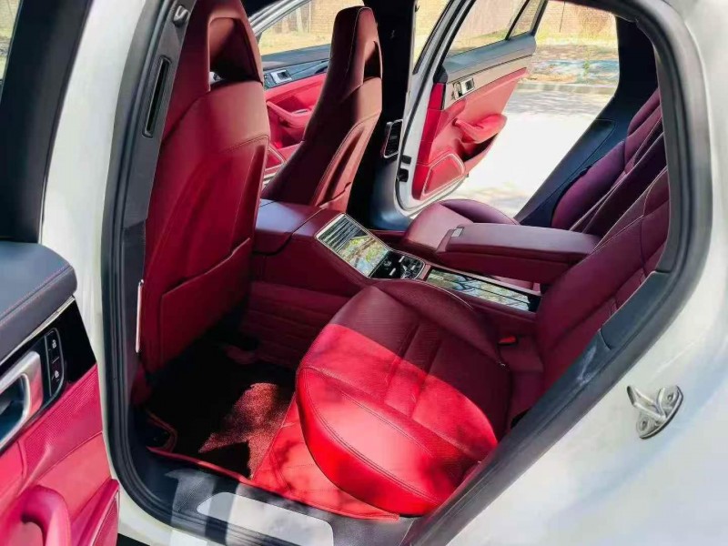 枣庄20年保时捷帕拉梅拉8