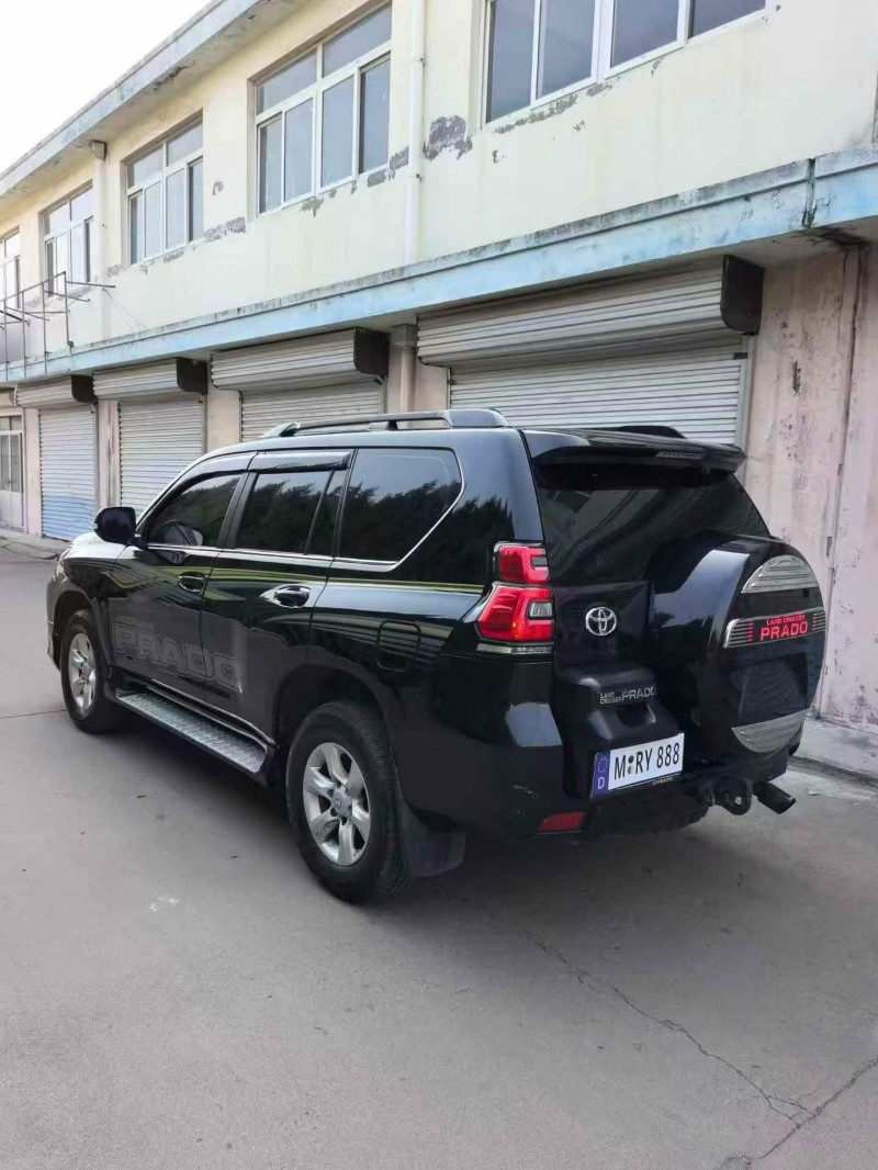 青岛12年丰田普拉多5