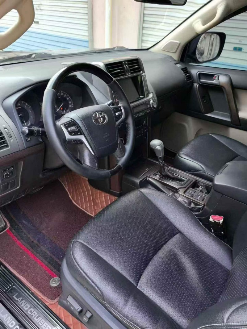 青岛12年丰田普拉多7