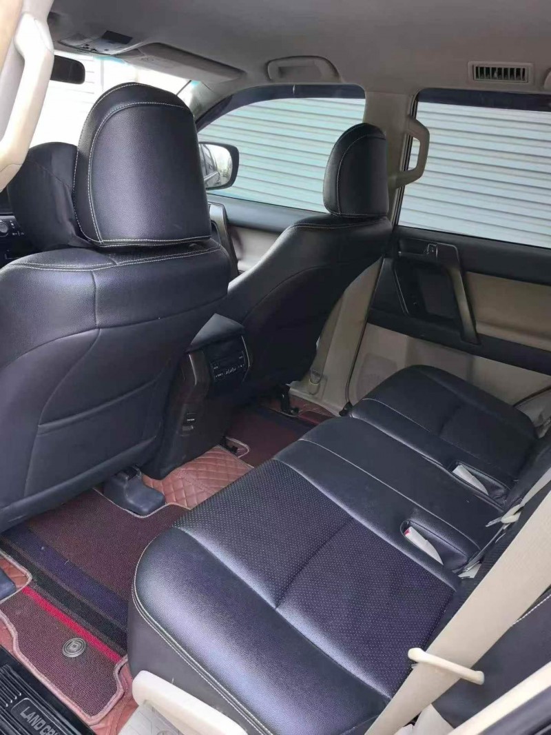 青岛12年丰田普拉多9